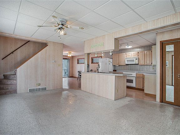 5th image of 912 Lions Park Dr