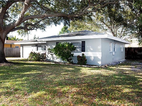 3rd image of 13727 Jamaica Dr