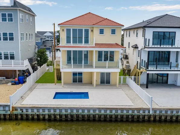 657 Bayview Drive, Toms River, NJ 08753