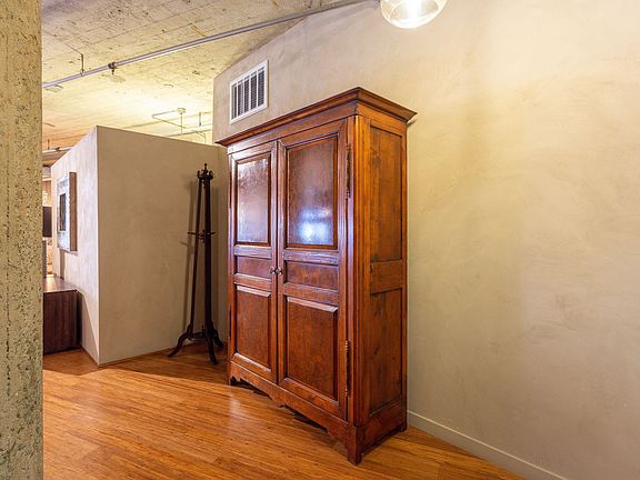 4th image of 650 2nd St Unit 301