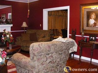 102 N Burrow St, Groesbeck, TX 76642