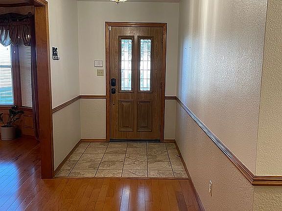 2nd image of 2747 Beech Ln