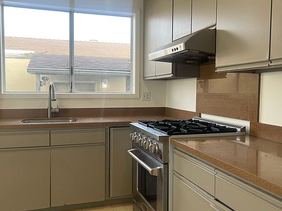 2nd image of 36 Portola Ave