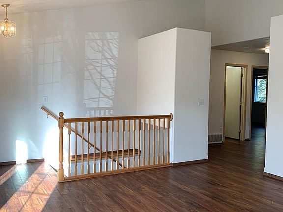 3rd image of 11218-11220 N Waikiki Rd