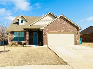 10921 NW 118th St, Yukon, OK 73099