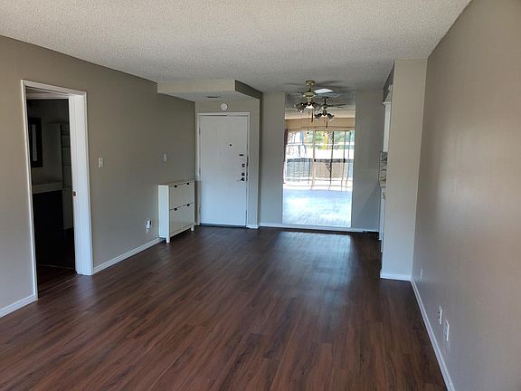 2nd image of 615 E Broadway #202