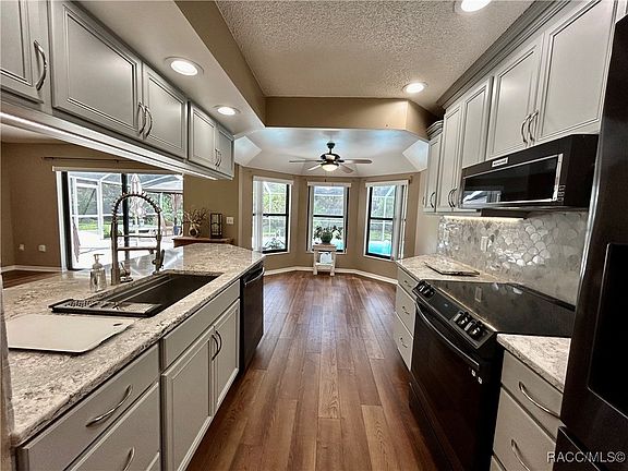 5th image of 5705 N Brookgreen Dr