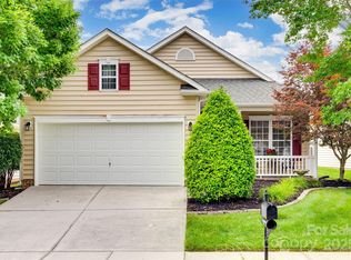 422 Garnet Ct, Fort Mill, SC 29708