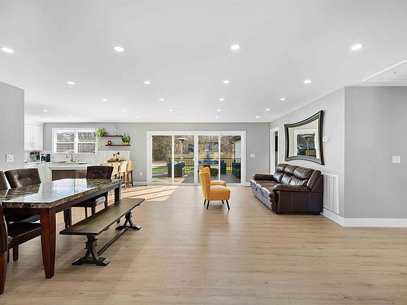5th image of 204 Woodfield Ave