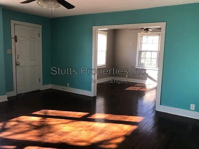 3 bed, 1.0 bath, 1200 sqft, $1,195 — Photo 3