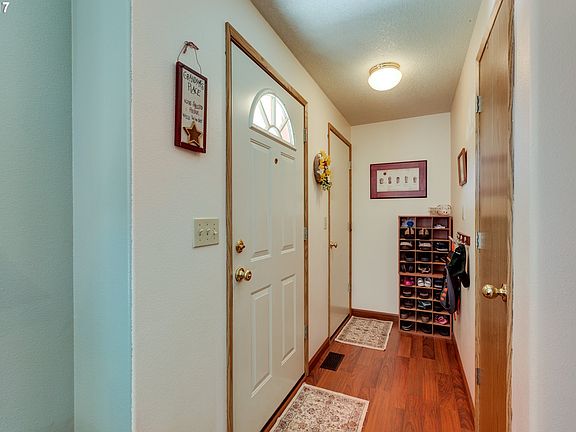4th image of 13008 NE 95th St