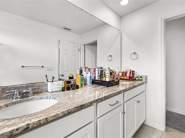 16461 Prairie School Dr — Photo 20