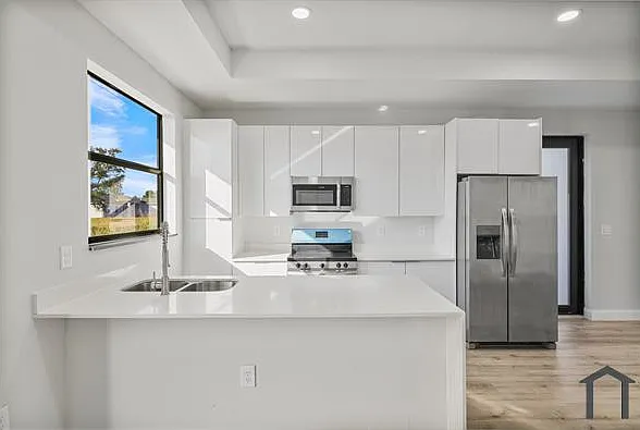 2 bed, 1032 sqft, $1,675 — Photo 4