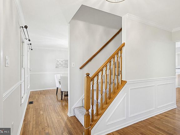 3rd image of 3317 Royal Oak Ct