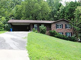 1300 Dogwood Ln, Tucker, GA 30084