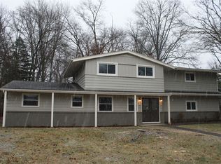 4746 Woodland Ln, Sylvania, OH