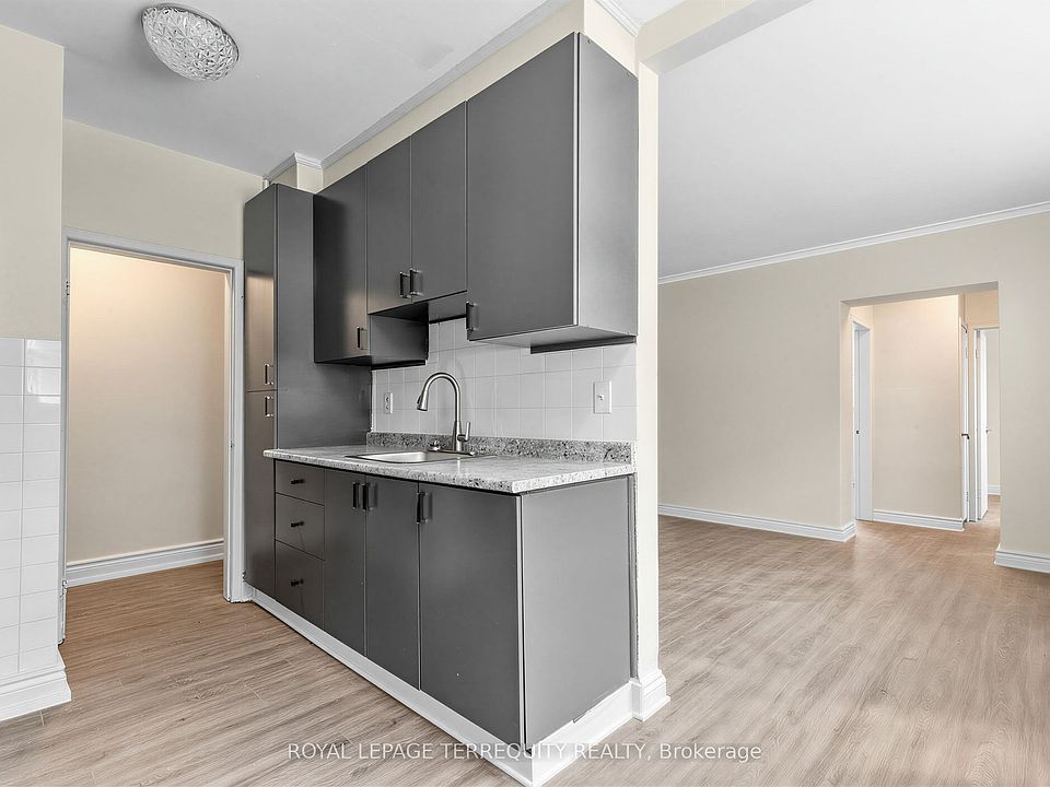 1st image of 2550 Keele St #3