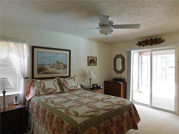 5th image of 2201 Cypress Point Dr E
