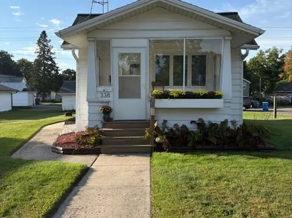 338 8th St, Baraboo, WI 53913