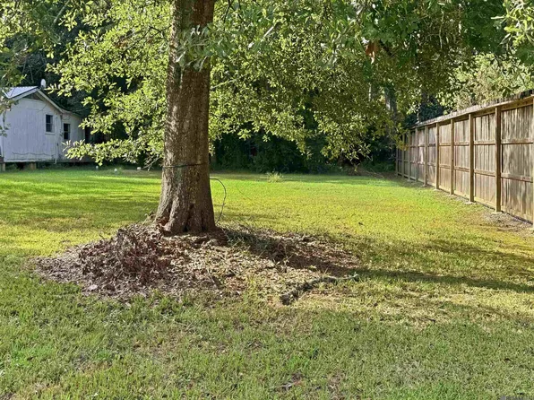 8409 Miller Dr, Ethel, LA 70730