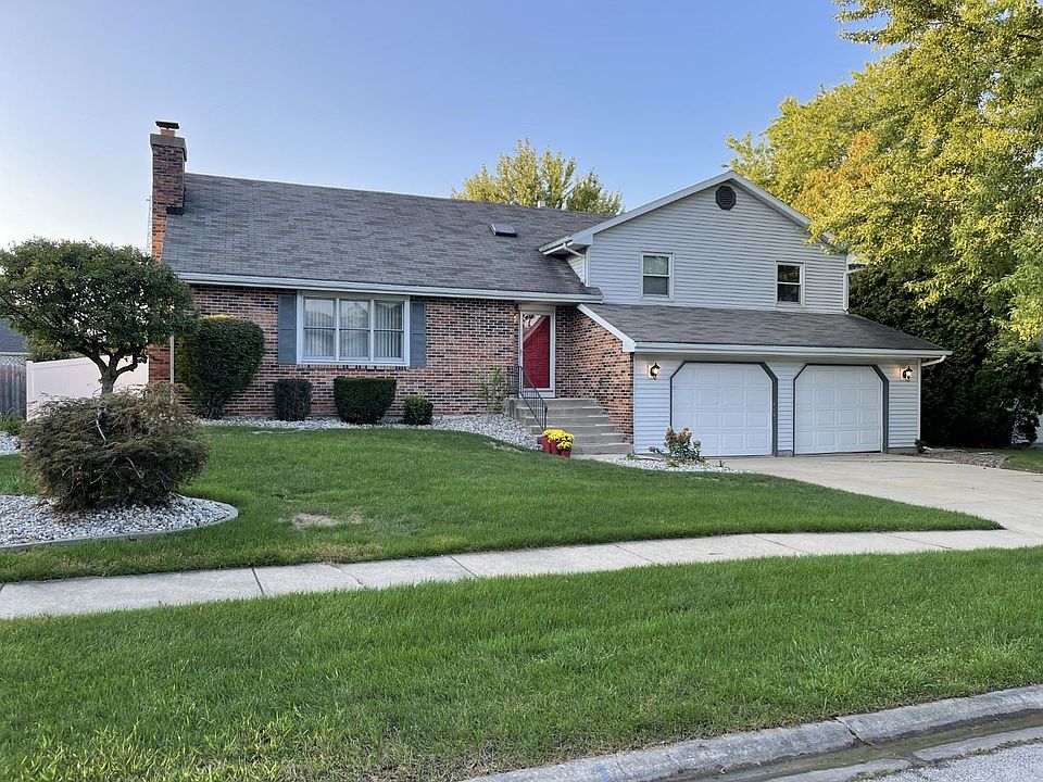 1st image of 683 Woodstock Ln