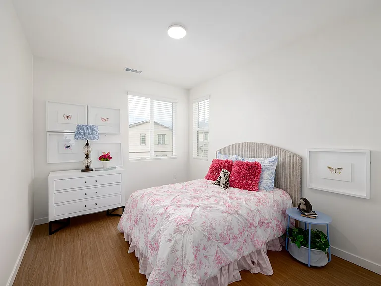 Glen at Fontana Homes — Photo 27