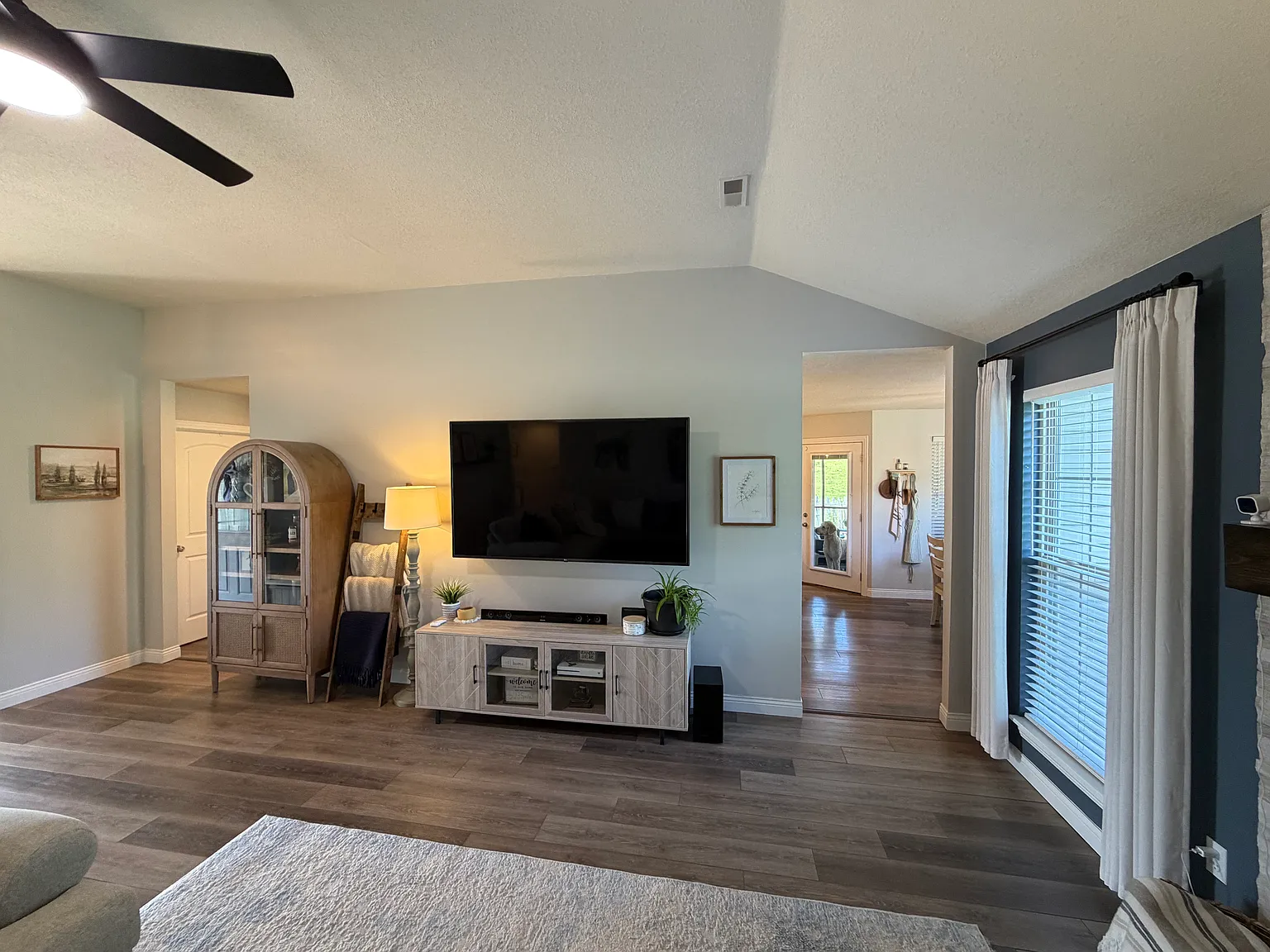 3 bed, 1697 sqft, $2,150 — Photo 3