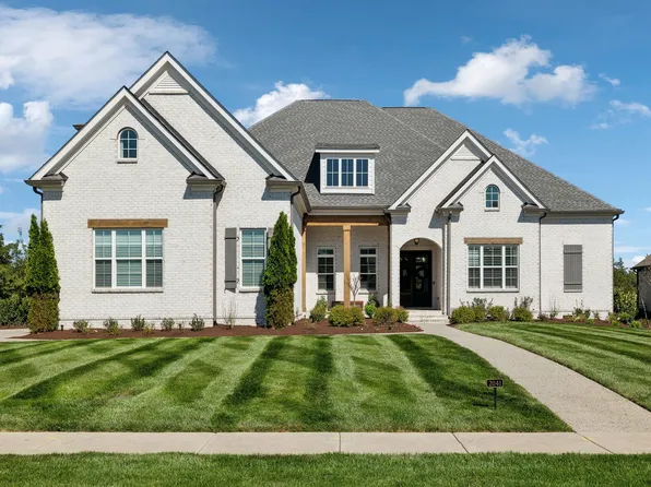 2041 Kingsbarns Dr, Nolensville, TN 37135