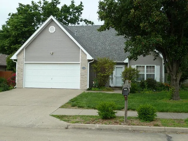 3530 Churchill Dr — Photo 1