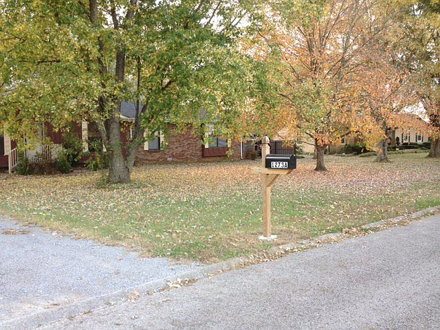 In beautifull wooded single-family neighborhood