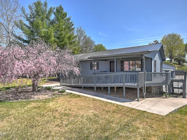 3400 Rustic Hills Dr, Kingsport, TN 37660