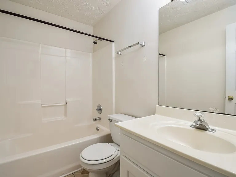 976 Masters Ln — Photo 15