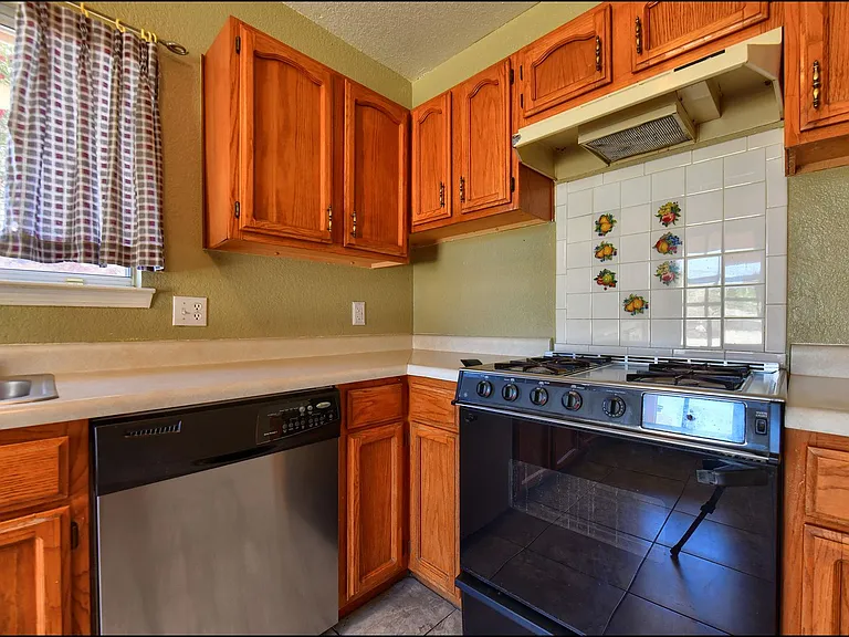 7317 Desierto Rico Ave — Photo 16