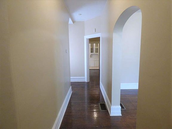 3rd image of 5875 Washington Blvd #A