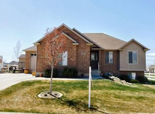3469 N Remuda Dr, Farr West, UT 84404