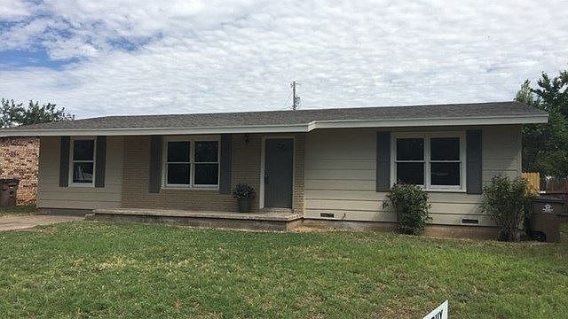 1st image of 2640 Glenwood Dr