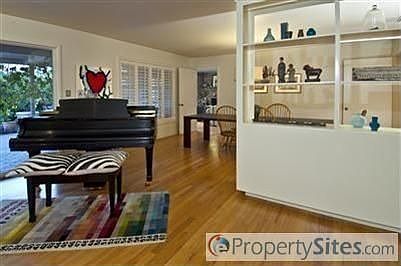 4th image of 1324 Normandy Ln