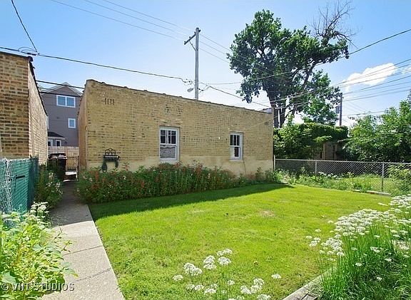 Garage/Back Yard
