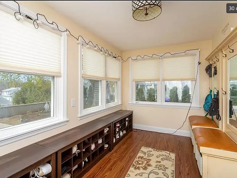 358 Jastram St — Photo 10