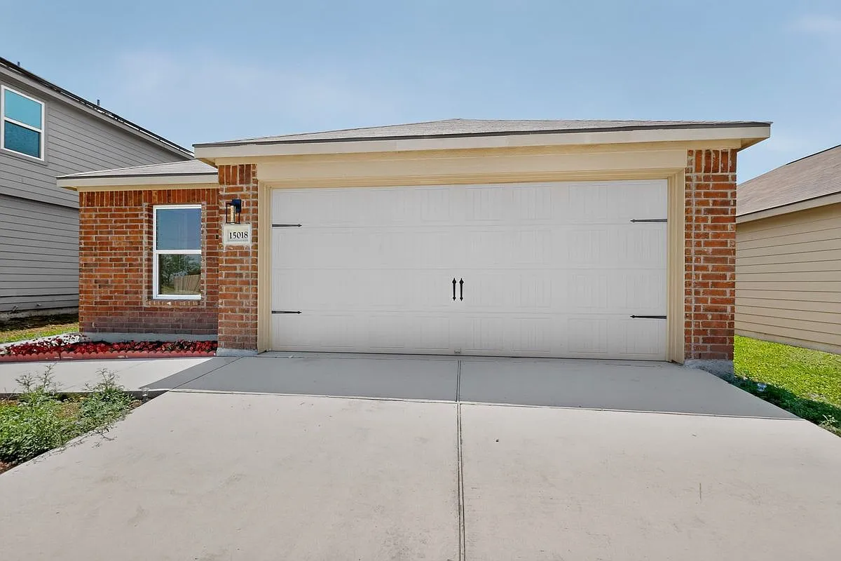 4 bed, 2.0 bath, 1793 sqft, $1,695 — Photo 3
