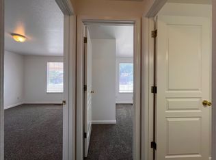 306 Wildrose Ct, Fernley, NV 89408