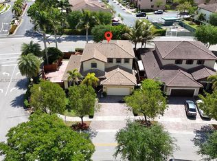 3698 SE 2nd Dr, Homestead, FL 33033