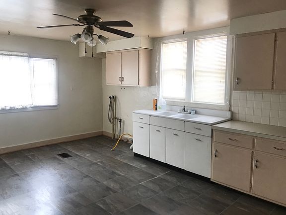 5th image of 496 Edwards Ave