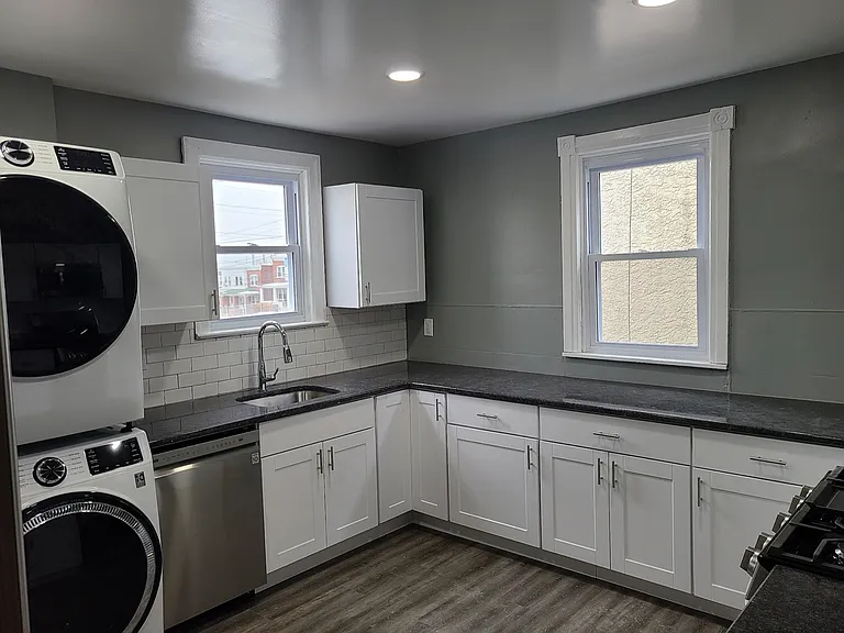 113 White Ave — Photo 3