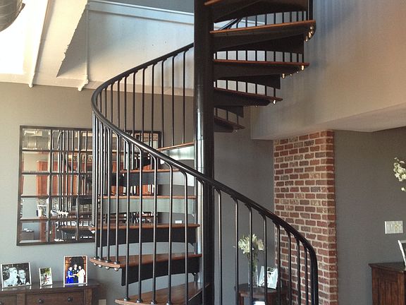 5th image of 1600 Clarendon Blvd APT 402