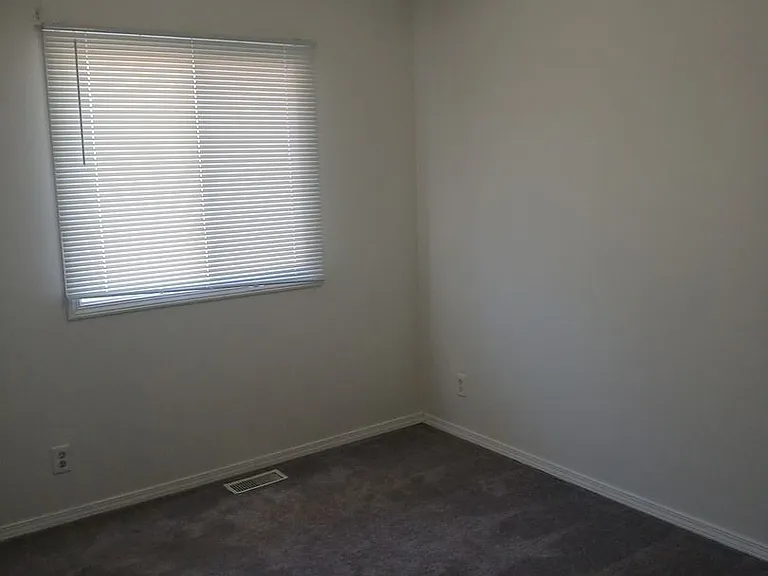 7947 Twin Oaks Rd — Photo 4