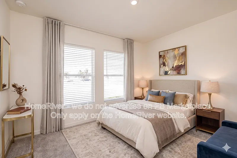 3 bed, 2.0 bath, 1477 sqft, $1,695 — Photo 3