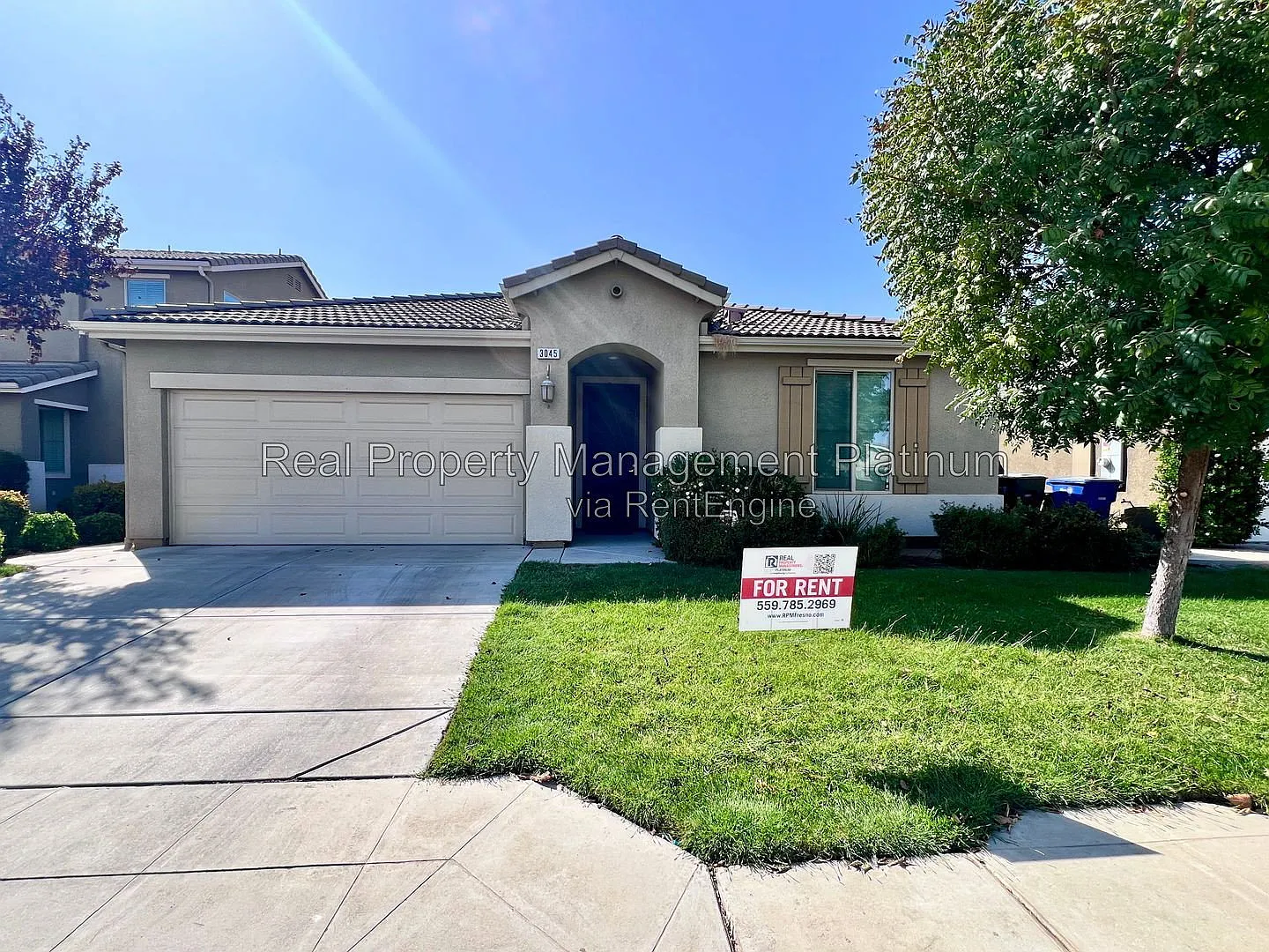 3 bed, 2.0 bath, 1588 sqft, $2,400 — Photo 2