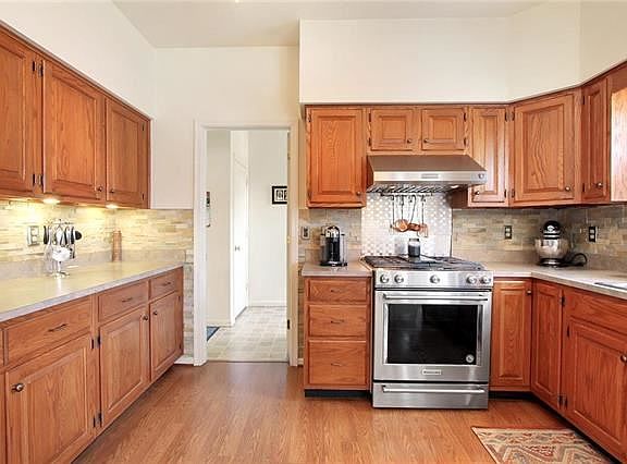 5th image of 16 Kings Ct