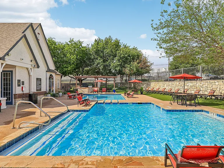 Regency Dell Ranch Apartments — Photo 32